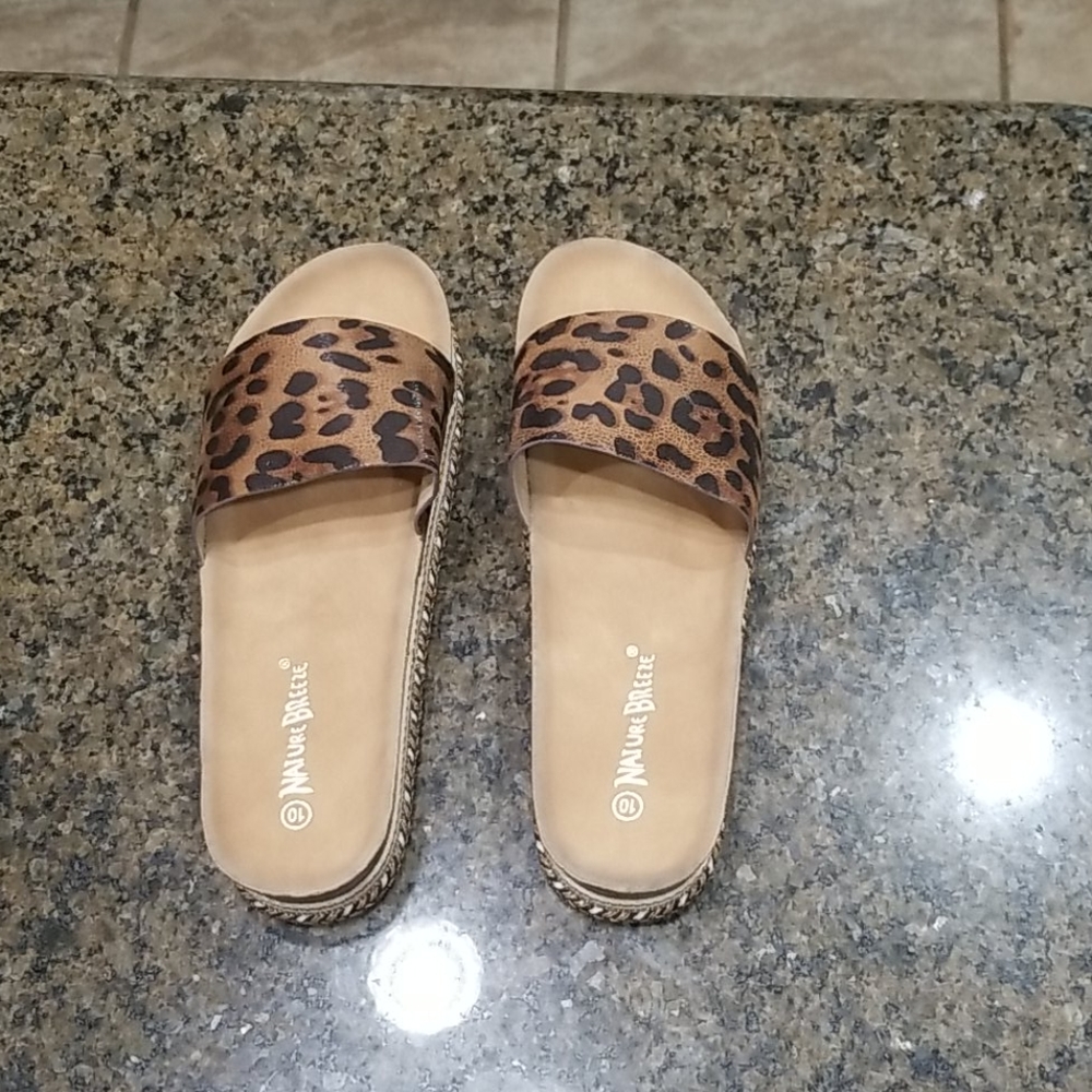NWT Nature Breeze Leopard Sandals Sz 10